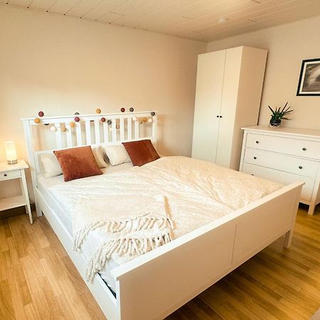Gemuetliche Ferienwohnung In Der Eifel - Naehe Mosel Bausendorf Kültér fotó